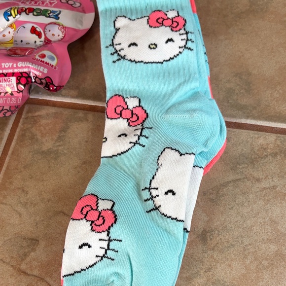 Hello Kitty Gift Set - Picture 13 of 15